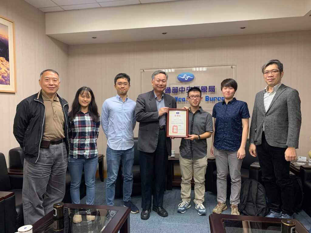 聯盟、中央氣象局與艾里公司日環食團隊合照